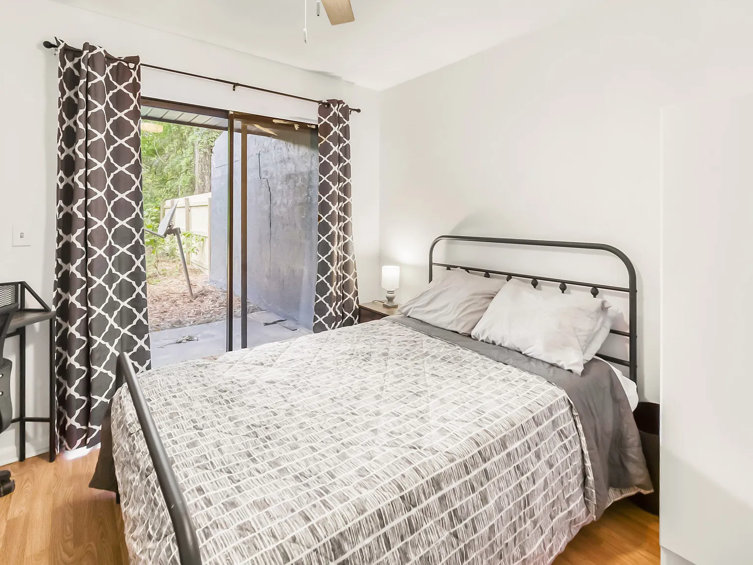 4 bed, 1.5 bath, 1208 sqft, $776 — Photo 1