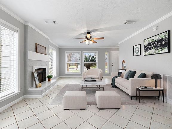 3rd image of 7527 Cavesson Drive