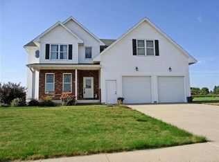 405 6th St SE, State Center, IA 50247