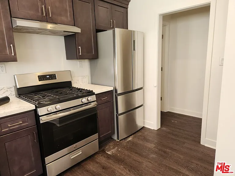 425 N Ogden Dr #427-1/2 — Photo 2