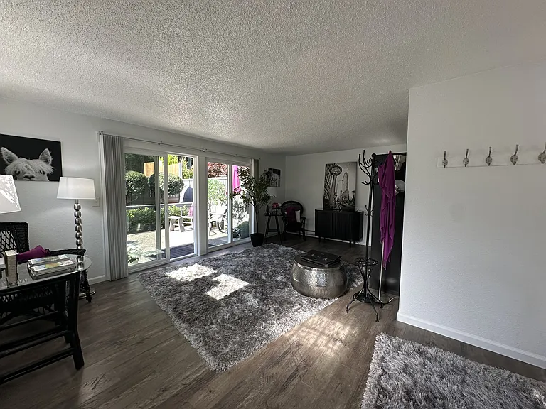 838 Phoenix St NE — Photo 6