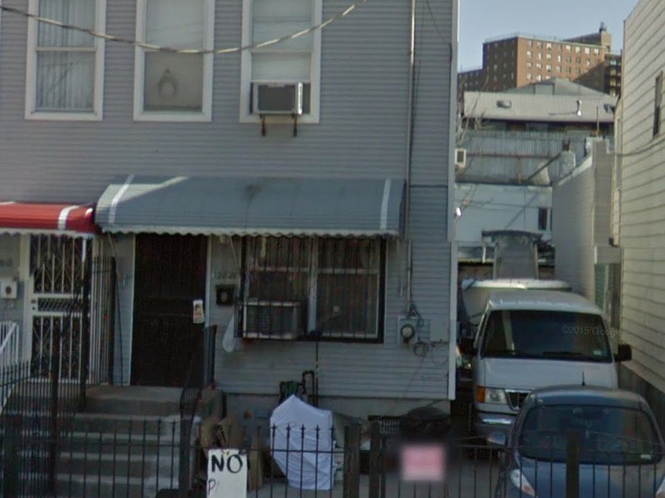 1st image of 2821 W 15th St #1