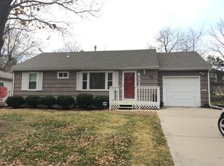3701 W 74th St, Prairie Village, KS 66208