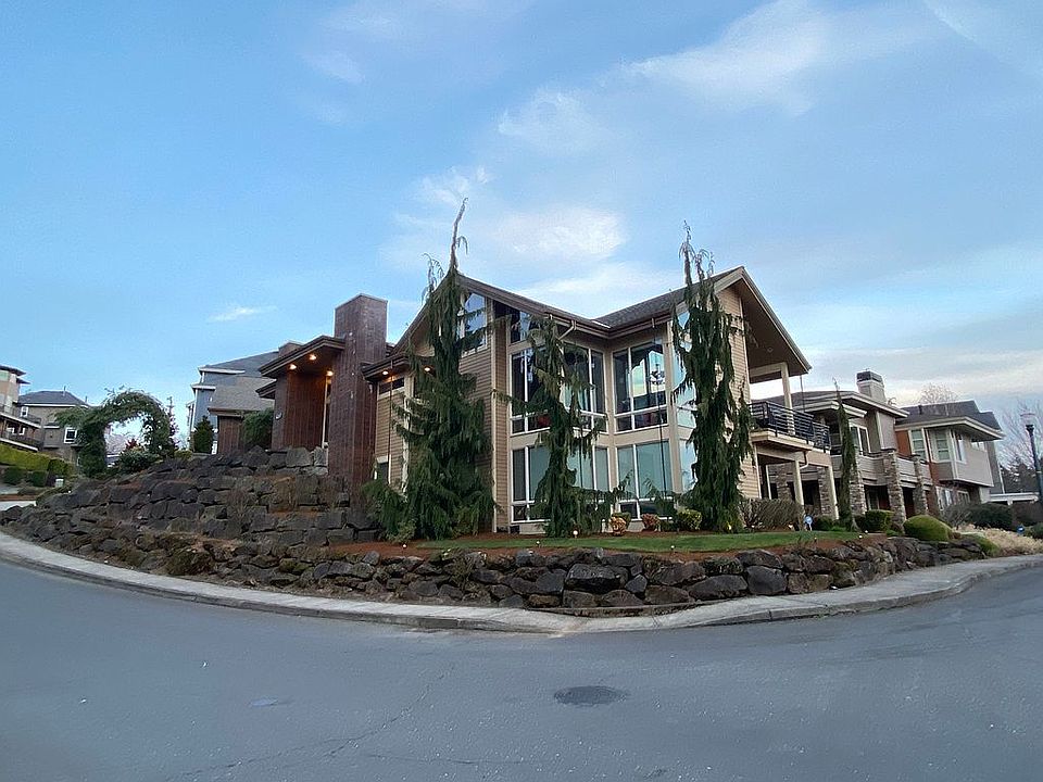2nd image of 4910 NW Highpoint Dr