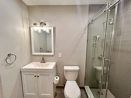 Rented by Fifth & Forever LLC | media 23