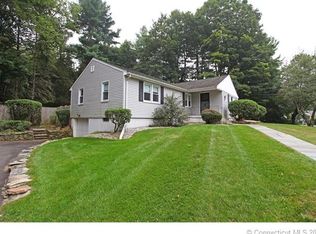 11 Barn Hill Rd, Bloomfield, CT 06002