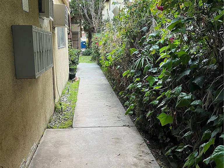 415 N 3rd St #F — Photo 20