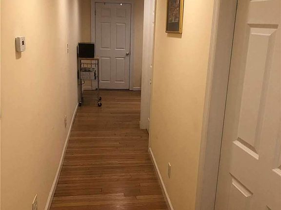 2nd image of 255 Mineola Blvd #2L