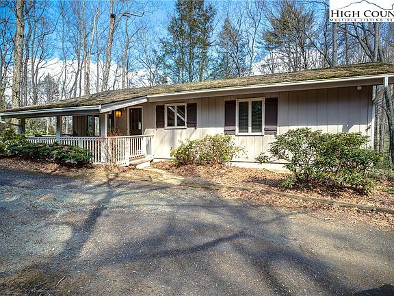 2nd image of 209 Birch