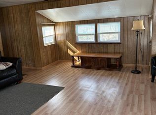 12 Circle Dr, Huntington, WV 25701