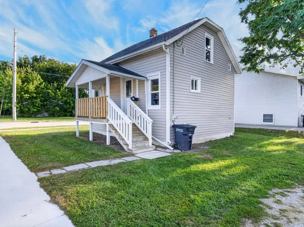 400 W 7th Ave, Oshkosh, WI 54902