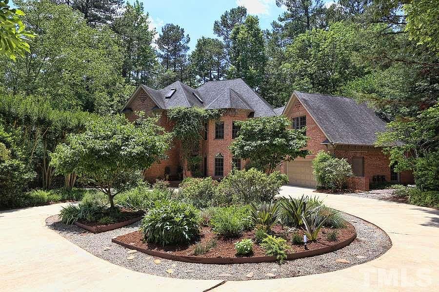 1st image of 216 Chesley Ln