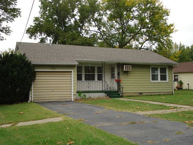 1st image of 306 W Forest Ave