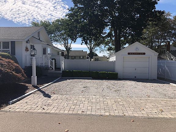 2nd image of 35 Knollwood Dr