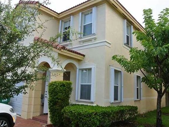 5th image of 8662 NW 112th Ct