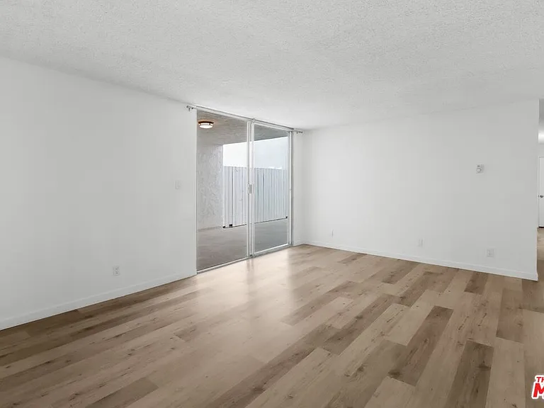 1114 12th St #103 — Photo 2