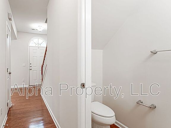 3rd image of 106 Middleby Way