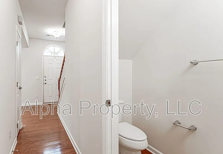 106 Middleby Way — Photo 3