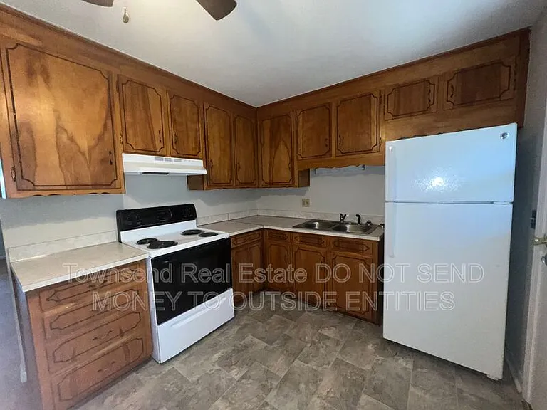2904 Collingwood St — Photo 7