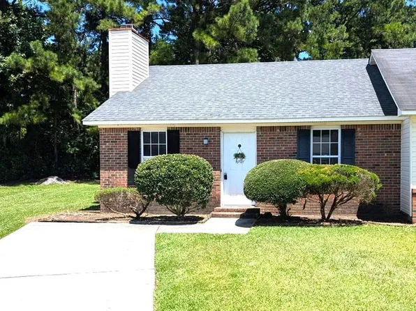 111 Glenside Court, Midway Park, NC 28544