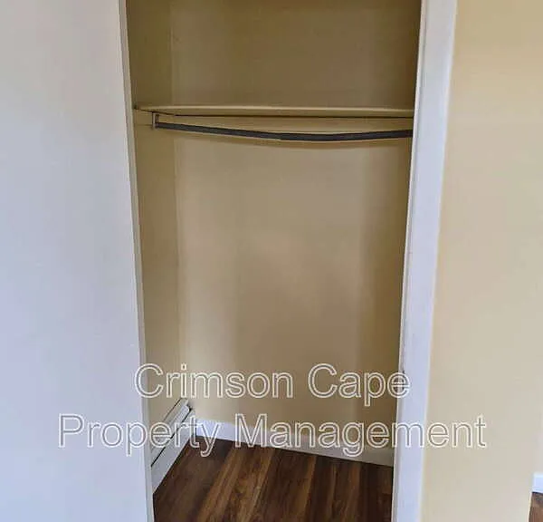 58 E Broadway St — Photo 7