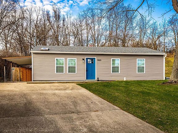 3rd image of 9501 Crestbrook Dr