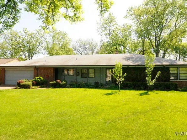 751 S Burton Pl, Arlington Heights, IL 60005