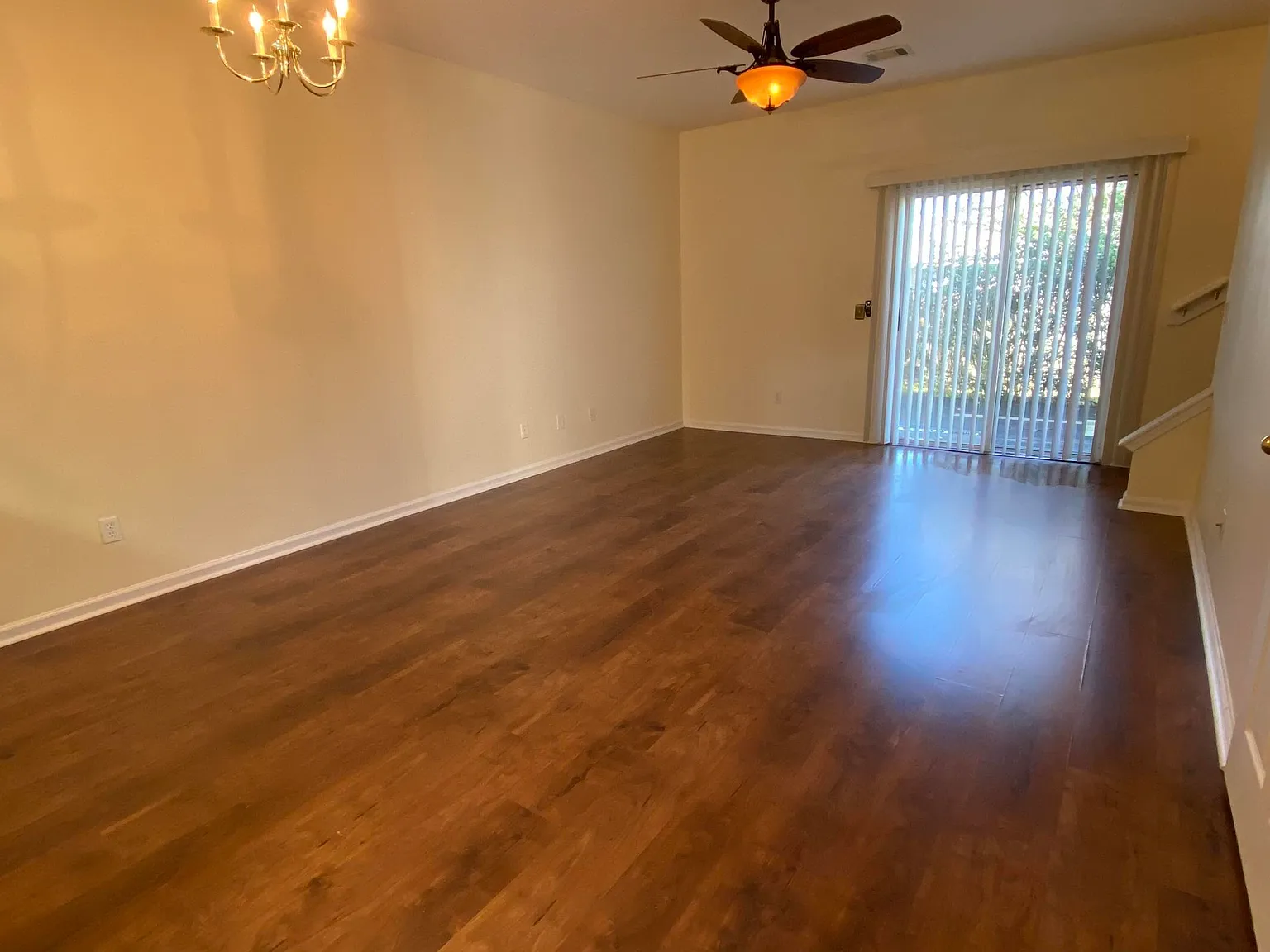 2 bed, 2.5 bath, 1222 sqft, $1,695 — Photo 3