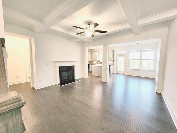 4th image of 124 Auburn Woods Dr