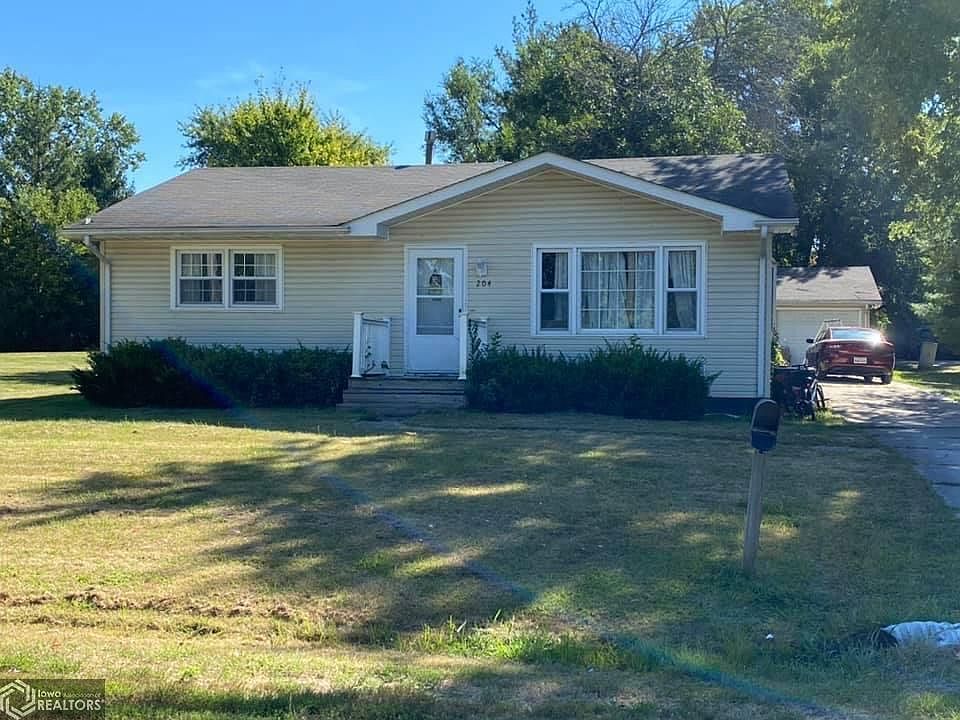 1st image of 204 N Buckeye St