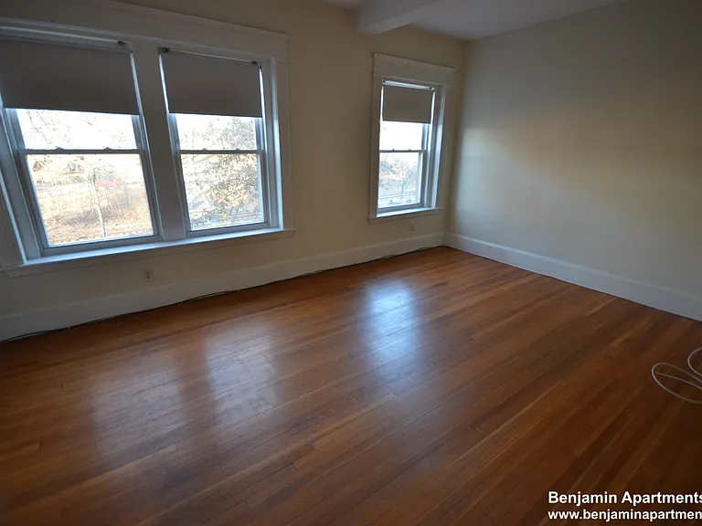 1595 Beacon St #12 — Photo 5
