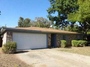 400 Postwood Ct, Irving, TX 75060