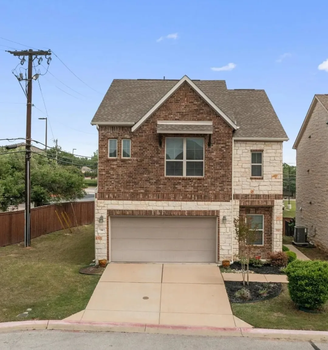 3 bed, 2.5 bath, 1788 sqft, $1,999 — Photo 1