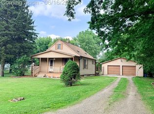 2386 Egleston Ave, Burton, MI 48509