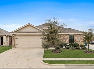 2260 Torch Lake Dr, Forney, TX 75126