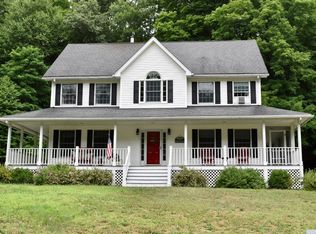 302 Spring Lake Rd, Red Hook, NY 12571