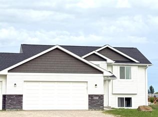 1013 167th St, Hammond, WI 54015