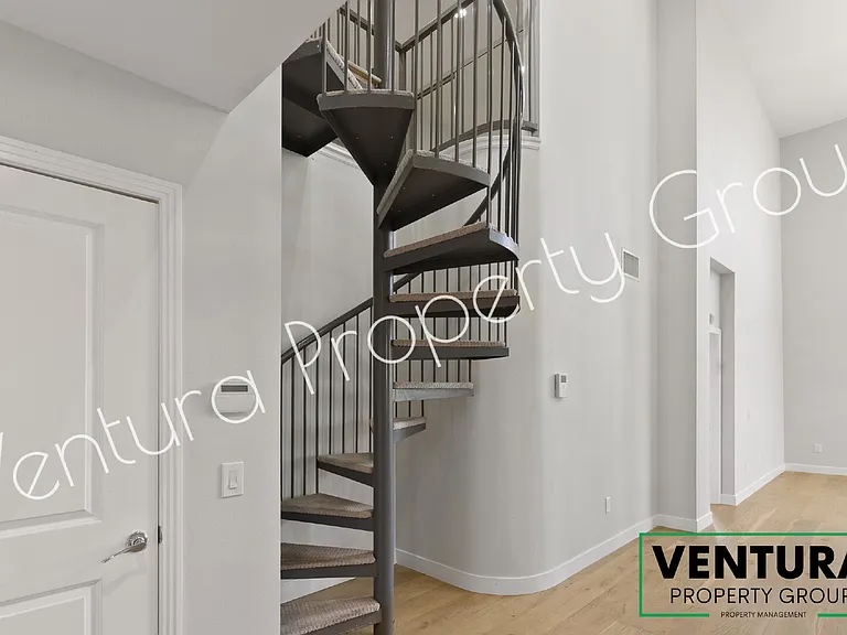 1901 S Victoria Ave #204 — Photo 23