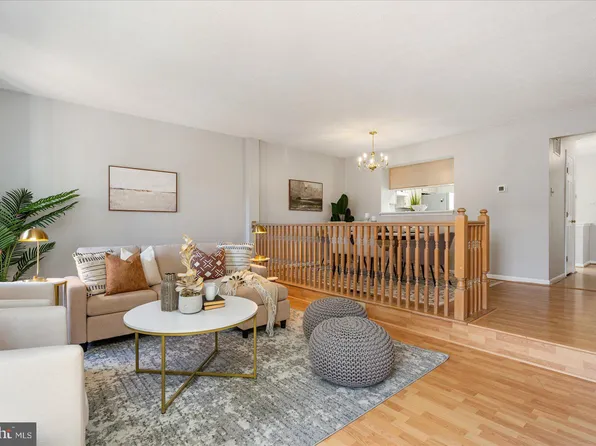 2029 Heritage Dr, Baltimore, MD 21209