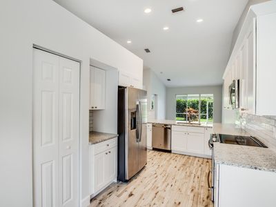 215 N Lakeshore Dr, Hypoluxo, FL, 33462