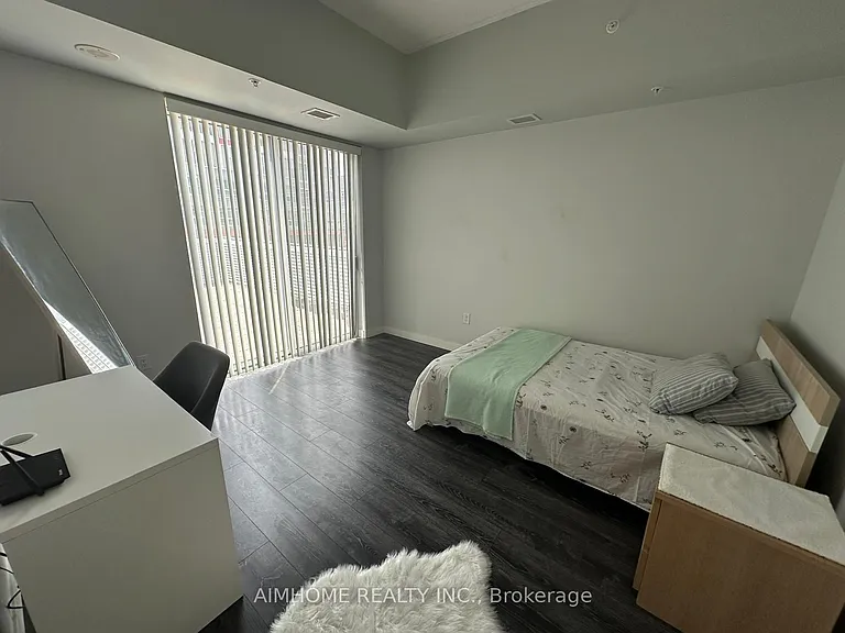 318 Spruce St #309 — Photo 7