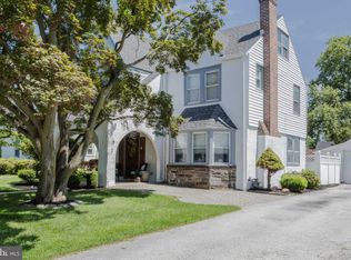 1025 Lindale Ave, Drexel Hill, PA 19026