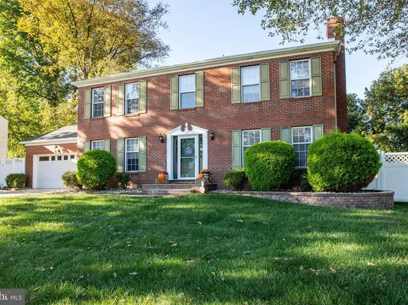 13 Blairmore Dr, Hamilton, NJ 08690