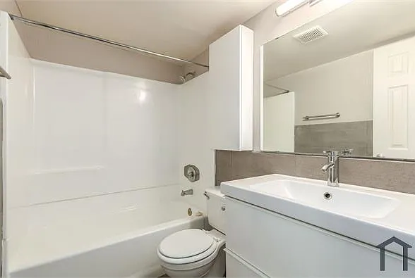 769 E Pierce St #7 — Photo 16