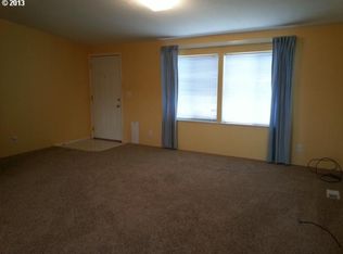 118 NE Plum Ridge Dr, Winston, OR 97496