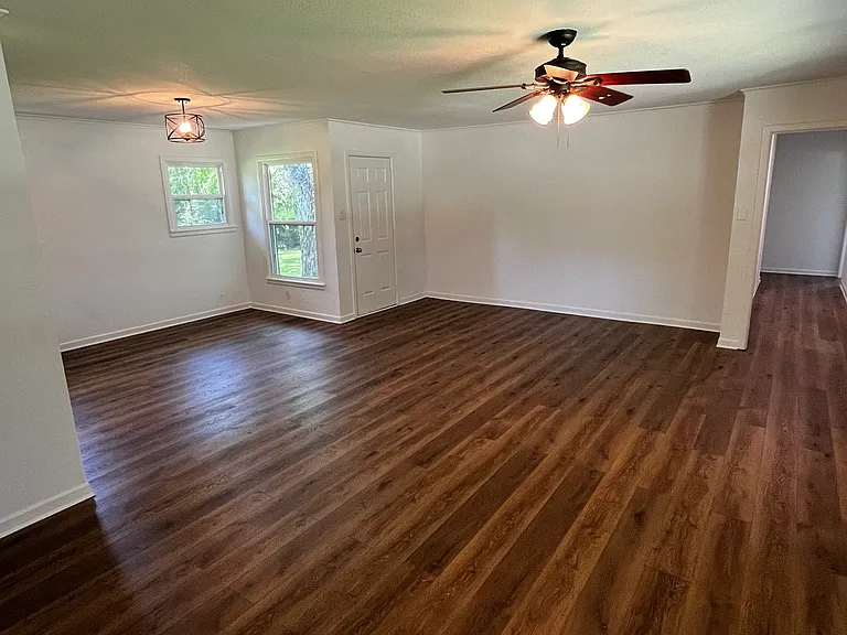 9457 Orchard Dr — Photo 7
