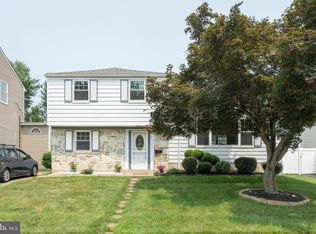 9711 Glenhope Rd, Philadelphia, PA 19115