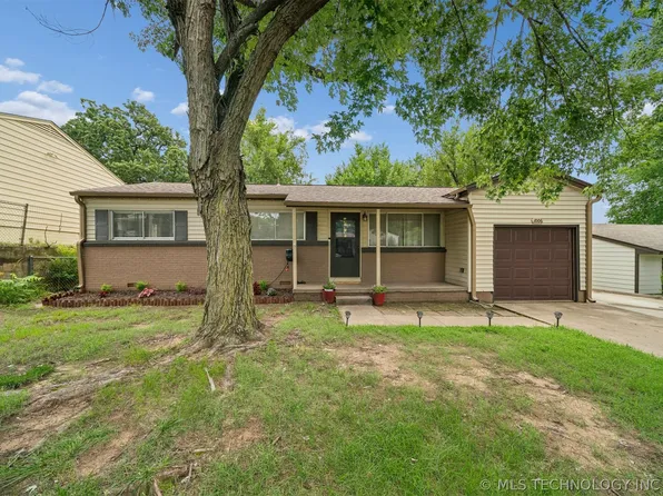 1006 Forest Dr, Sand Springs, OK 74063