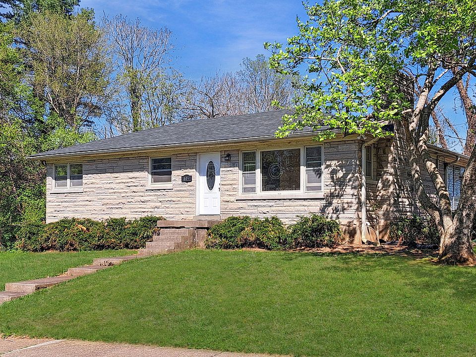 1st image of 405 Westwood Dr