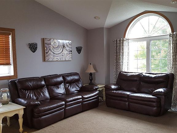5th image of 519 Allyn Cir